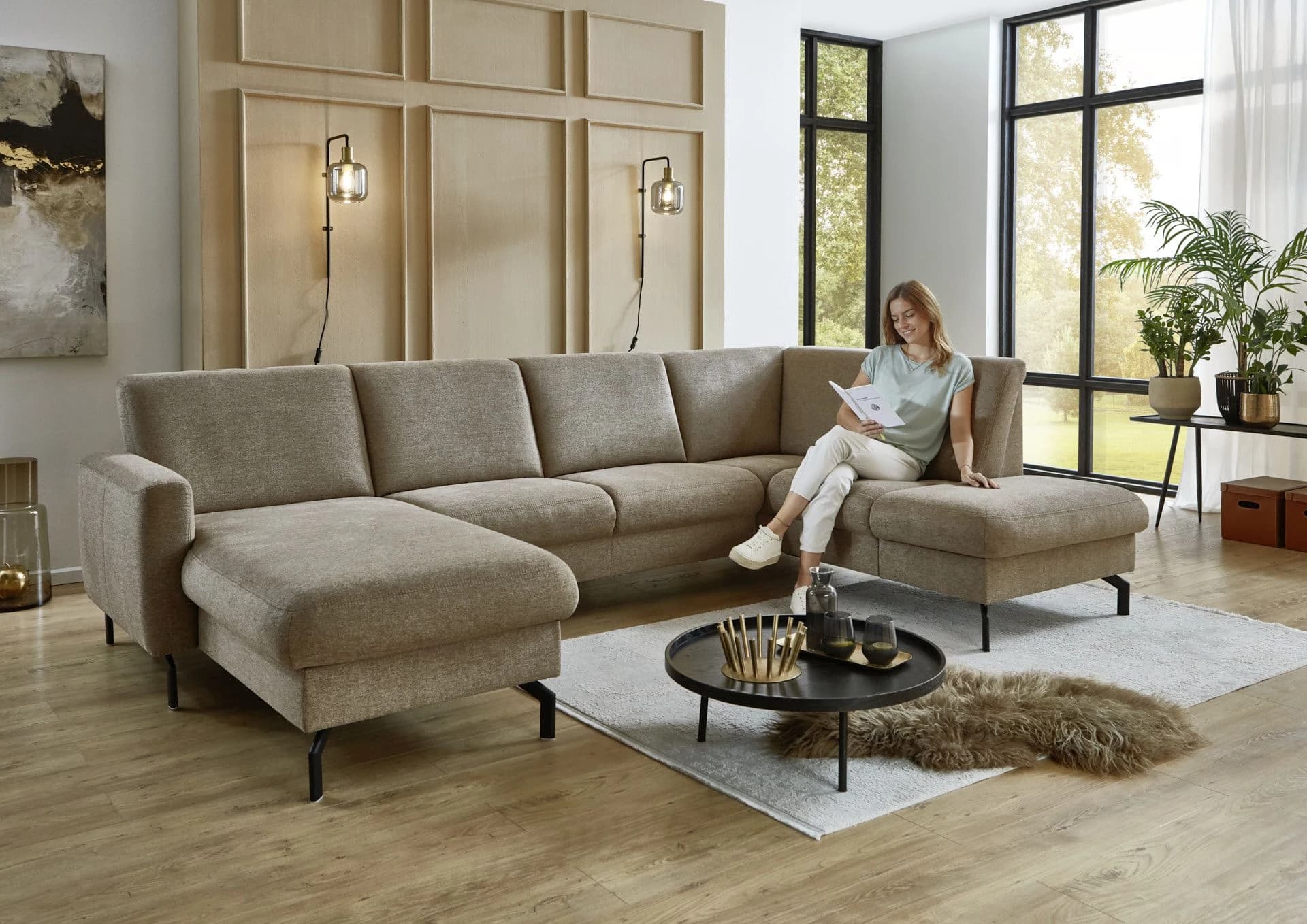 Wohnlandschaft - Longchair links mit 2,5-Sitzer und Ecke rechts. Stoff, Mandel
