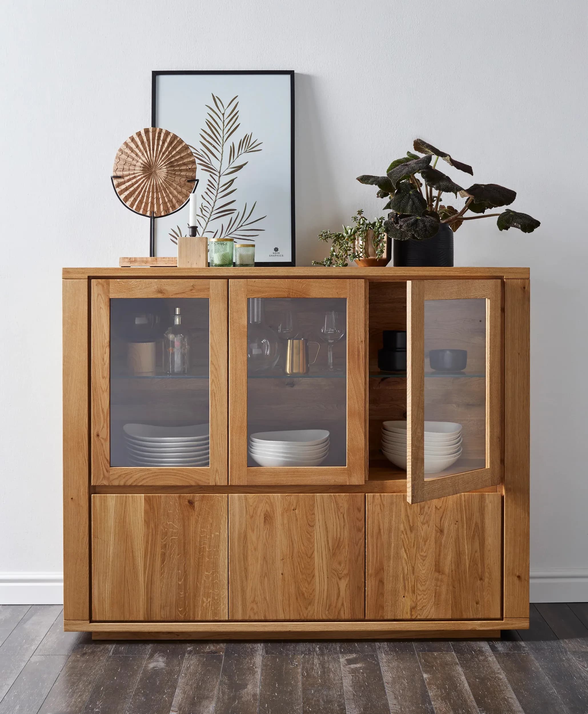 Highboard Bakersfield - sichtbare Rückwand geschroppt, Asteiche massiv, geölt