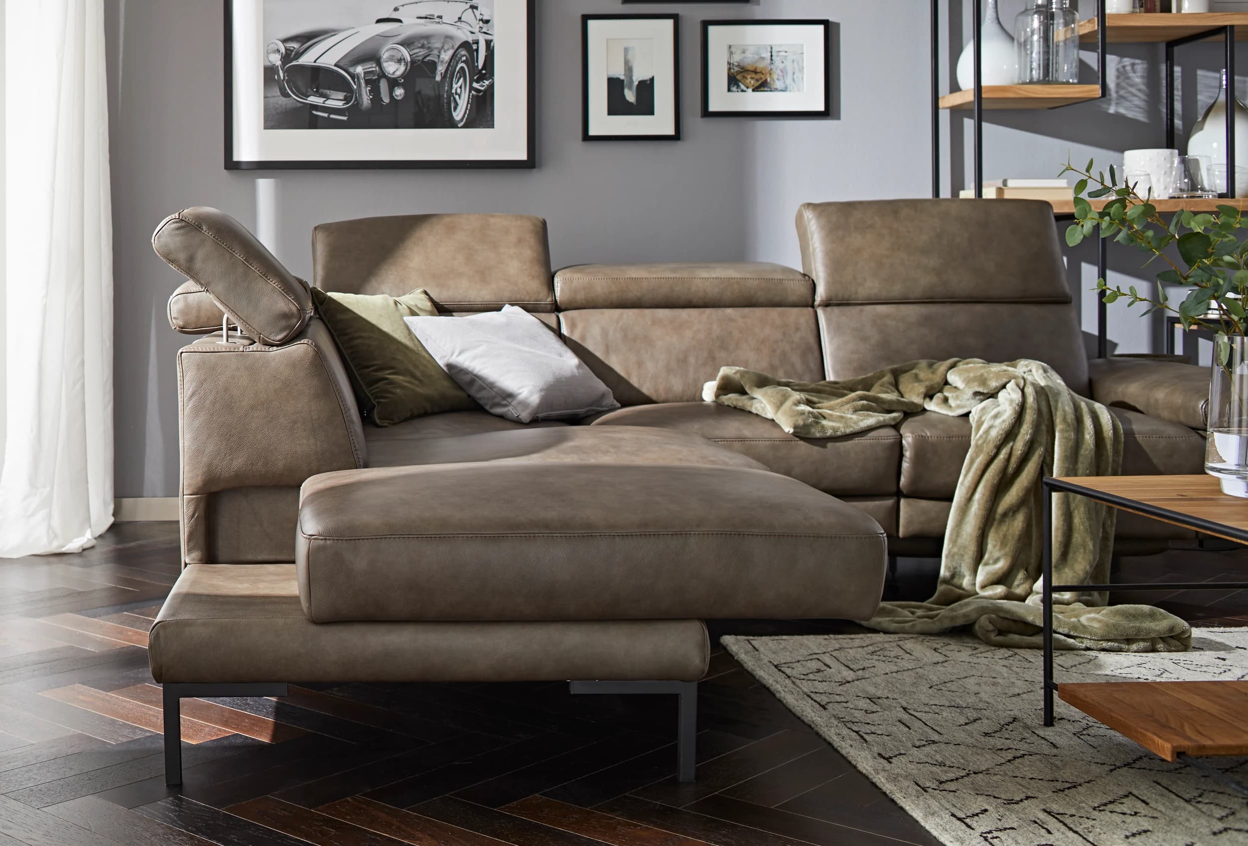 Ecksofa Hudson - Ecke links mit 2,5-Sitzer inkl. Kopfteil/Armlehne verstellbar und Sitzvorzug/Relaxfunktion (motorisch), Leder, Braungrün