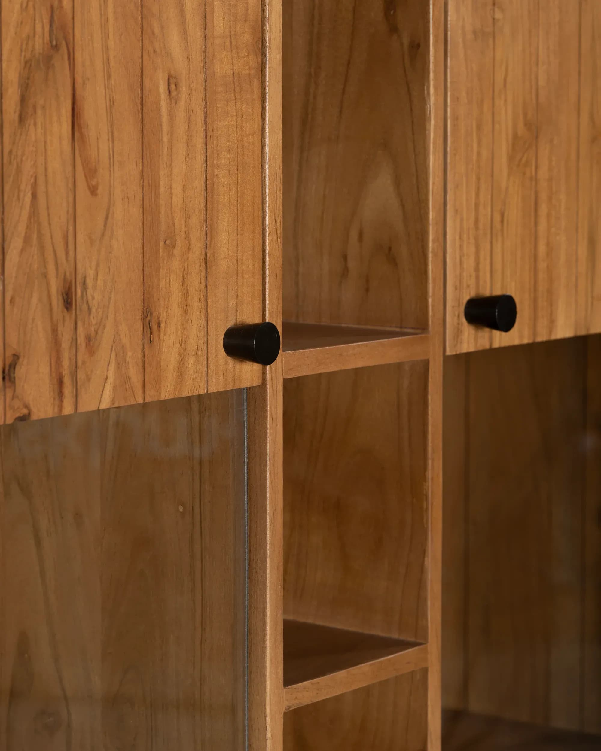 Highboard - Akazie massiv