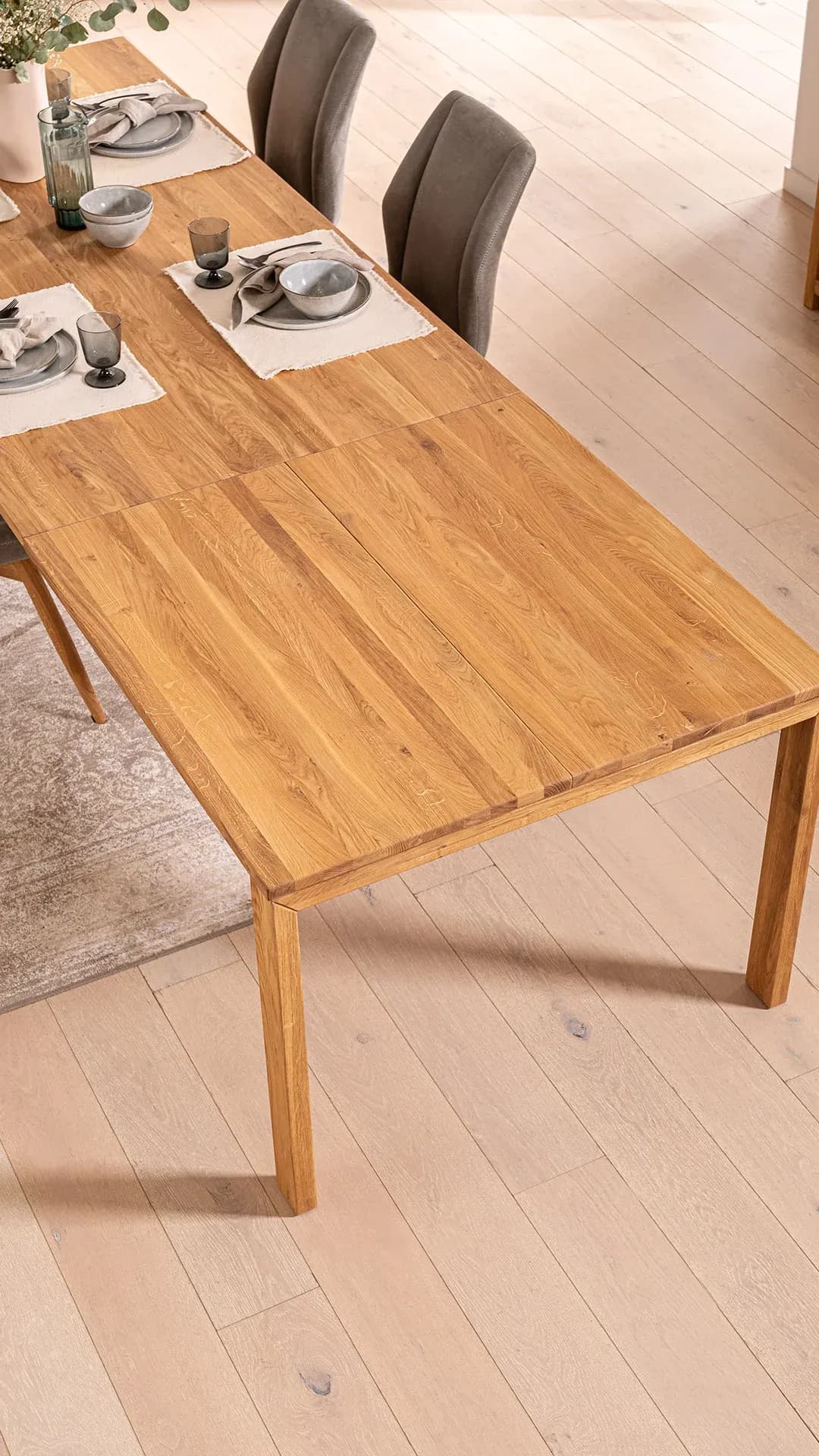 Esstisch Farmingdale - ausziehbar, Platte mit gerader Kante, LB ca. 200x90 cm, Eiche massiv, natur geölt