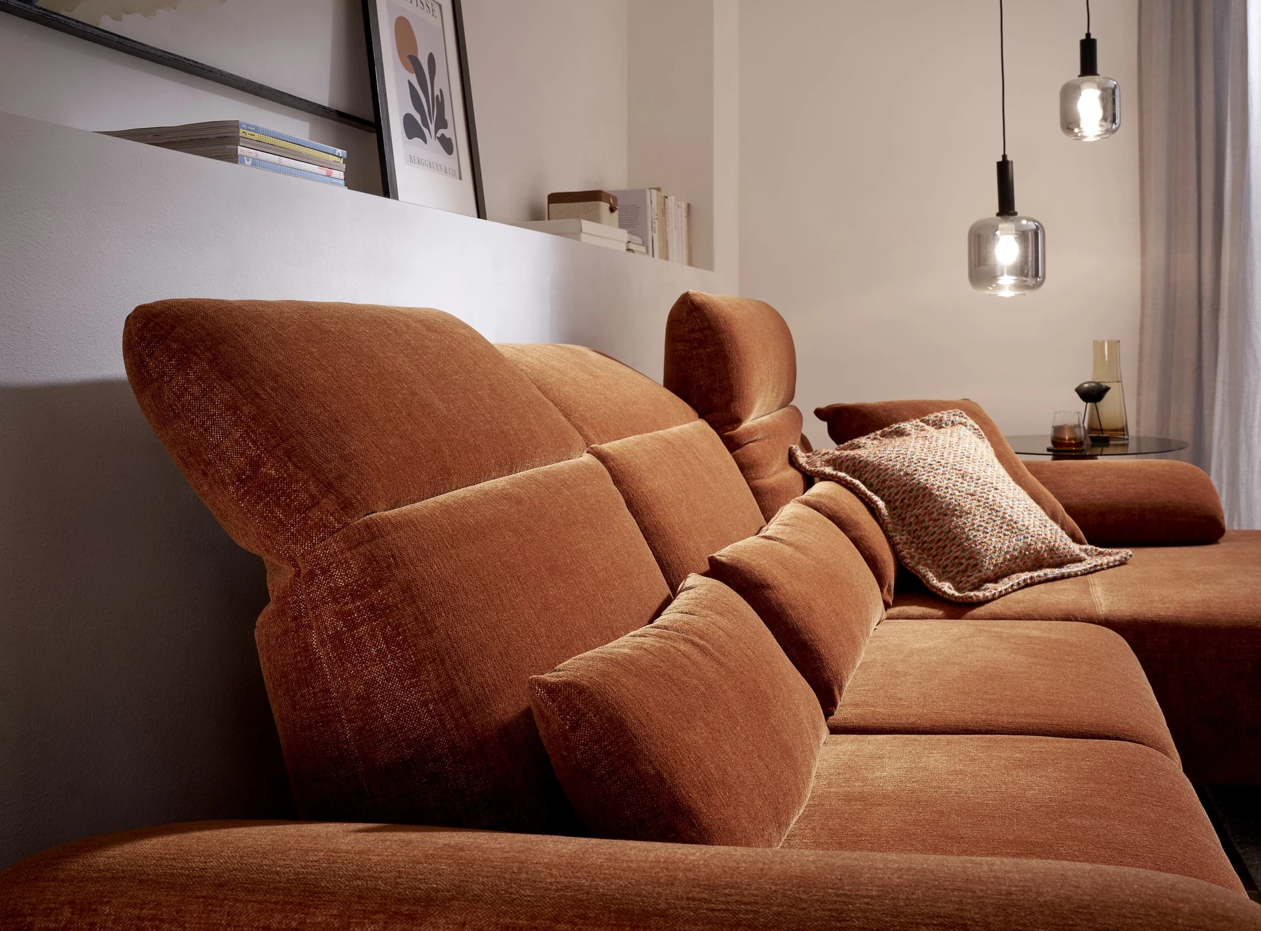 Ecksofa EM Setupal - 2,5-Sitzer mit Longchair rechts, Kopfteil/Armlehne/Rücken verstellbar, Stoff, Rost