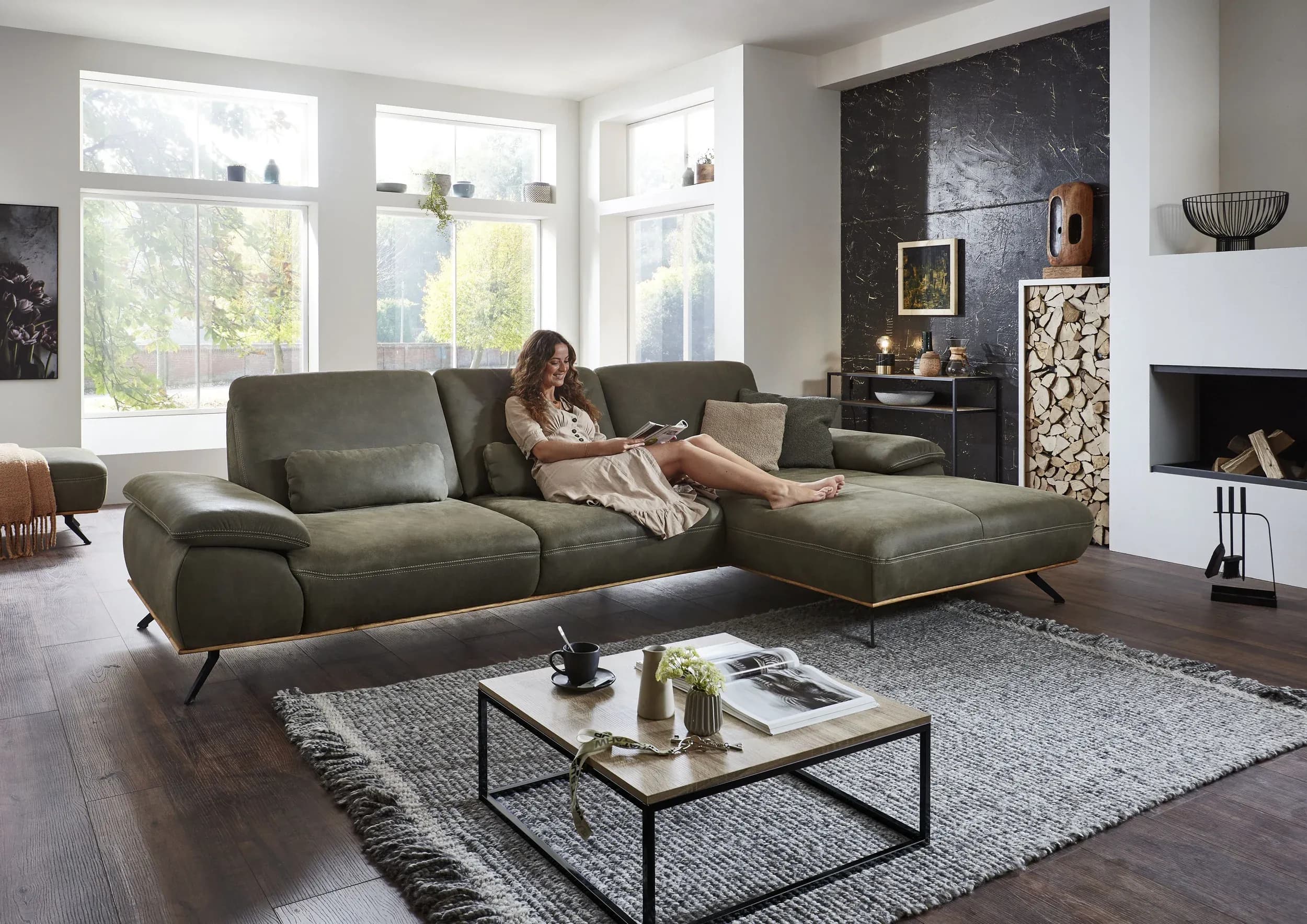 Ecksofa - 3-Sitzer mit Longchair rechts, Leder, Olive
