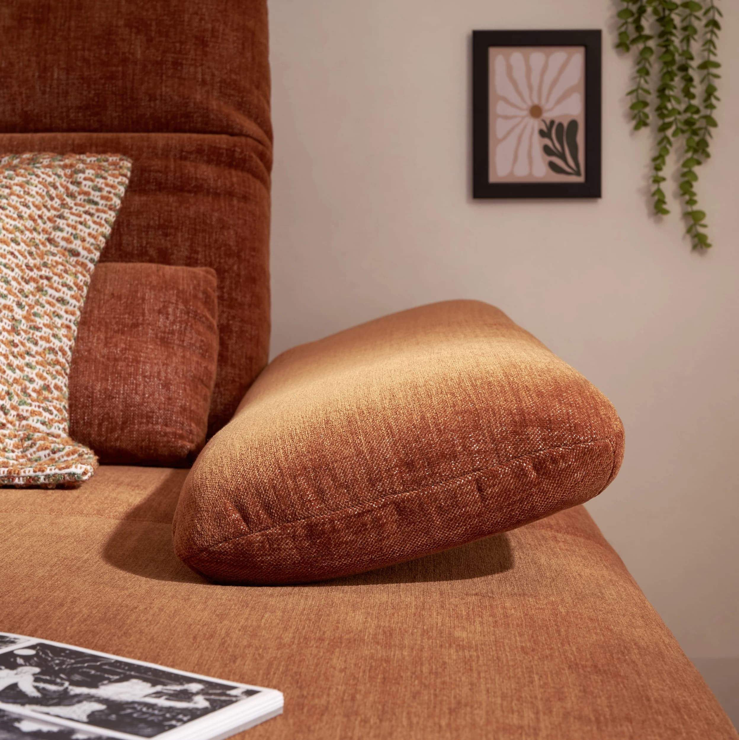 Ecksofa EM Setupal - 2,5-Sitzer mit Longchair rechts, Kopfteil/Armlehne/Rücken verstellbar, Stoff, Rost