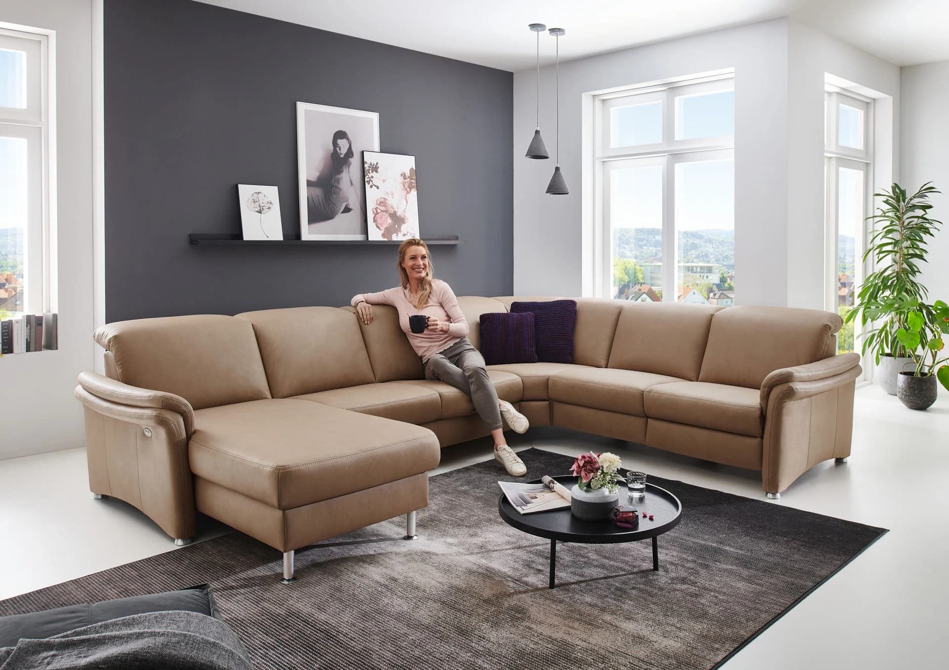 Wohnlandschaft - Longchair links mit 2,5-Sitzer und Ecke rechts, Stoff, Camel