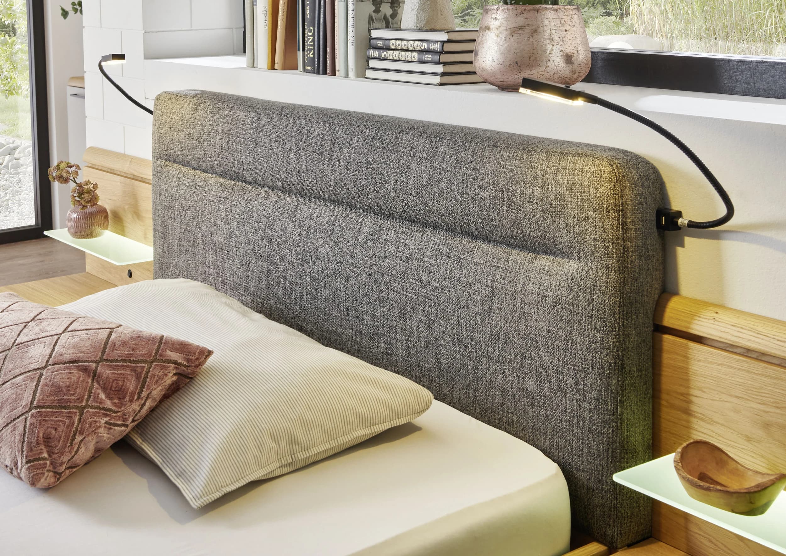 Schlafzimmer - Wildeiche, Lack, Sand