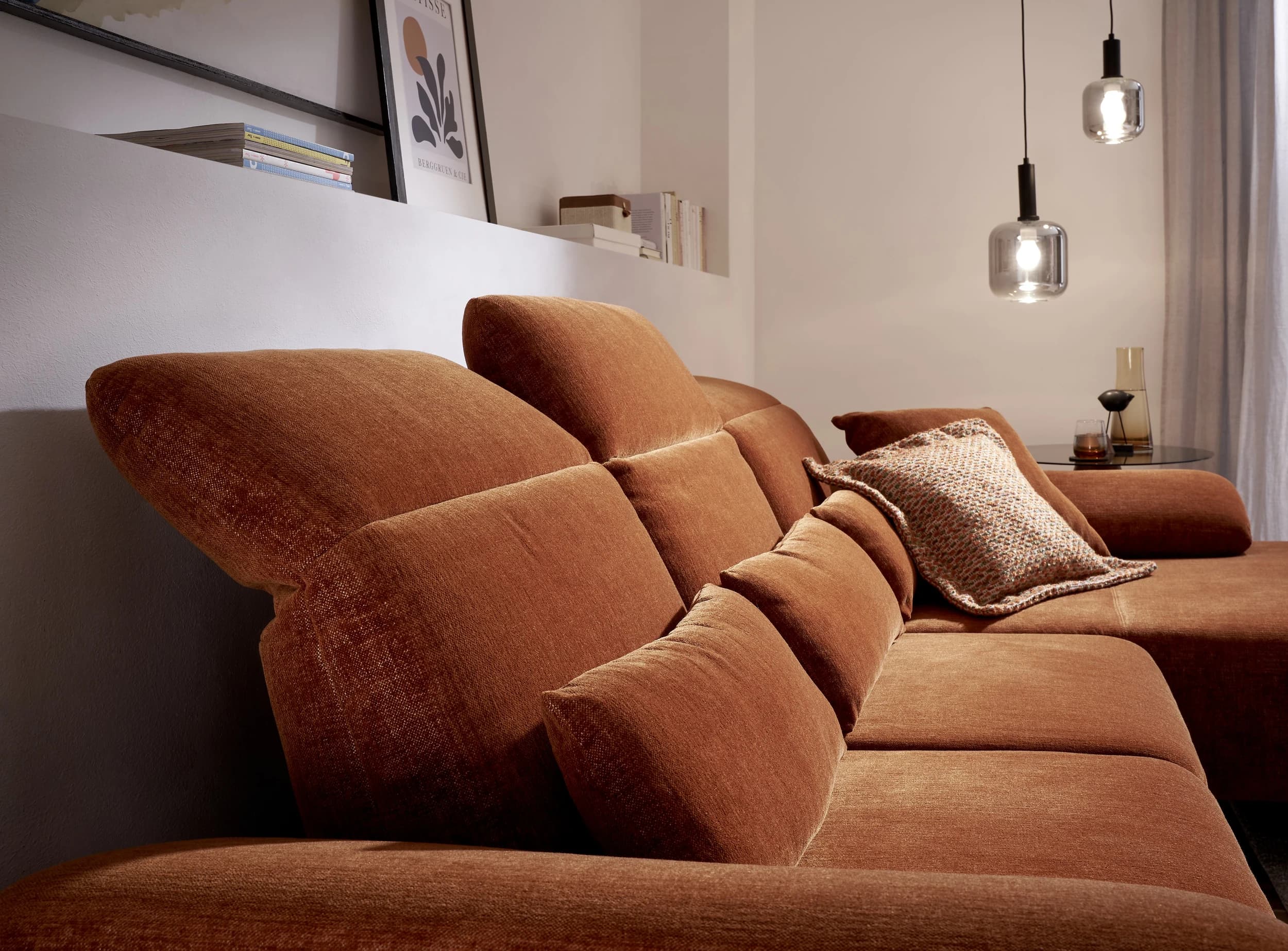 Ecksofa EM Setupal - 2,5-Sitzer mit Longchair rechts, Kopfteil/Armlehne/Rücken verstellbar, Stoff, Rost
