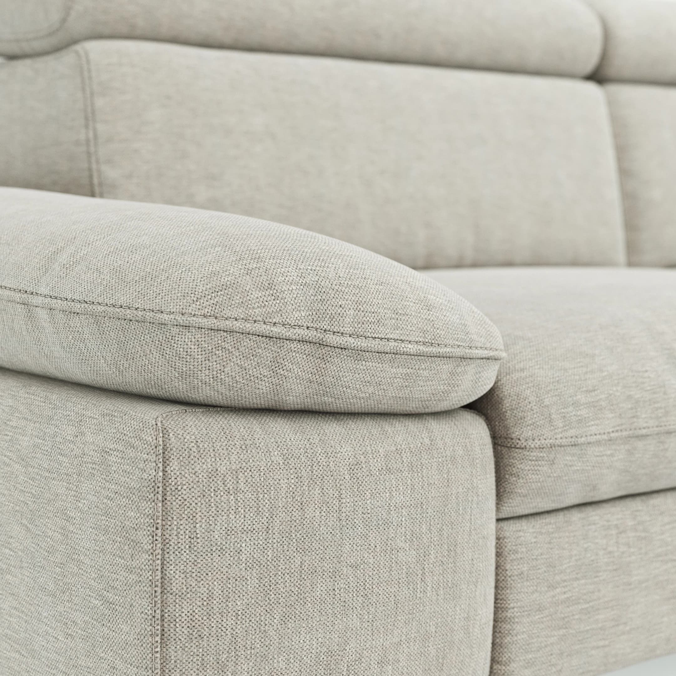 Sofa Felipa - 3-Sitzer inkl. Kopfteil verstellbar, Stoff, Natur