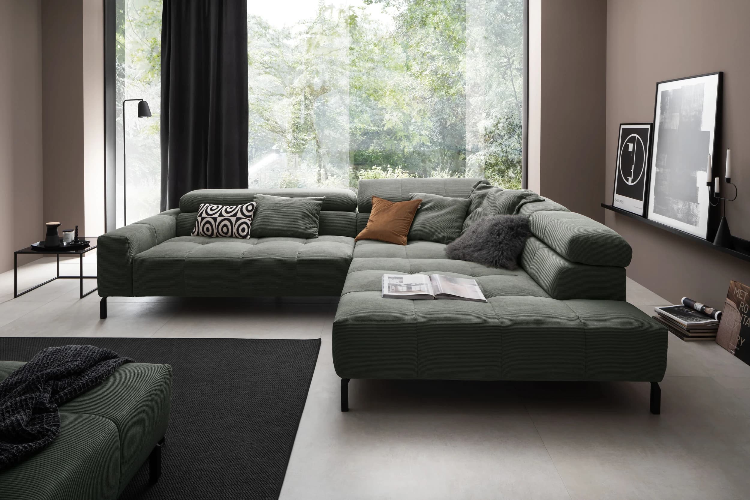 Ecksofa - 2-Sitzer mit Ecke rechts, Kopfteil verstellbar, Feincord, Olive