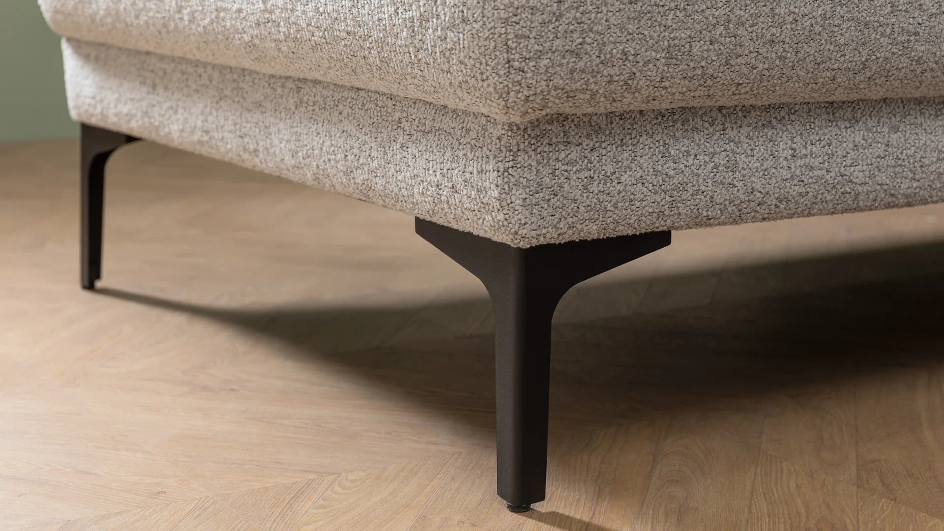 Ecksofa Matero - 2-Sitzer mit Ecke rechts inkl. Relaxfunktion motorisch und Sitzvorzug, Stoff, Hellgrau