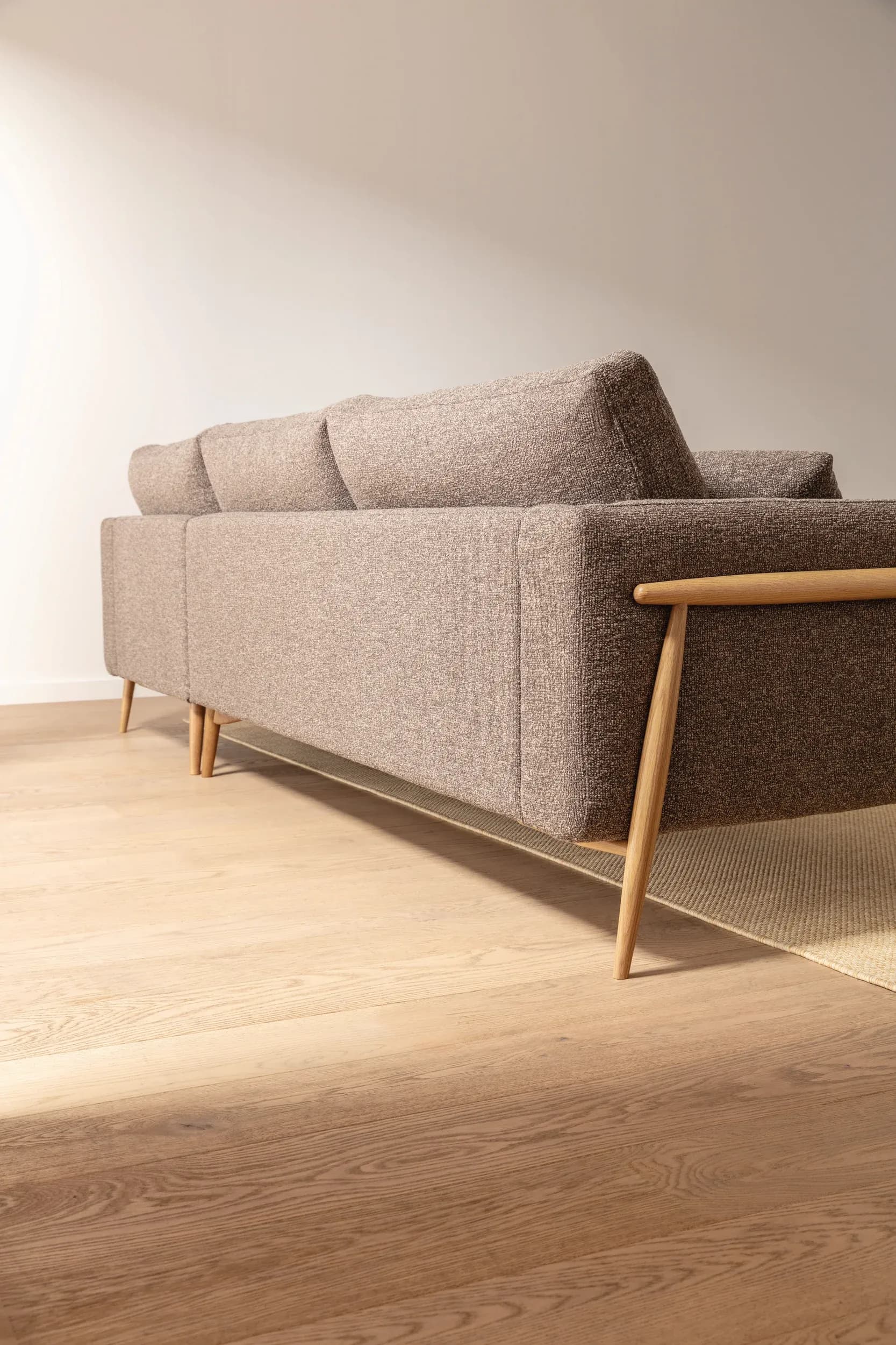Ecksofa Sutton - 2-Sitzer mit Longchair rechts, Stoff, Sepia