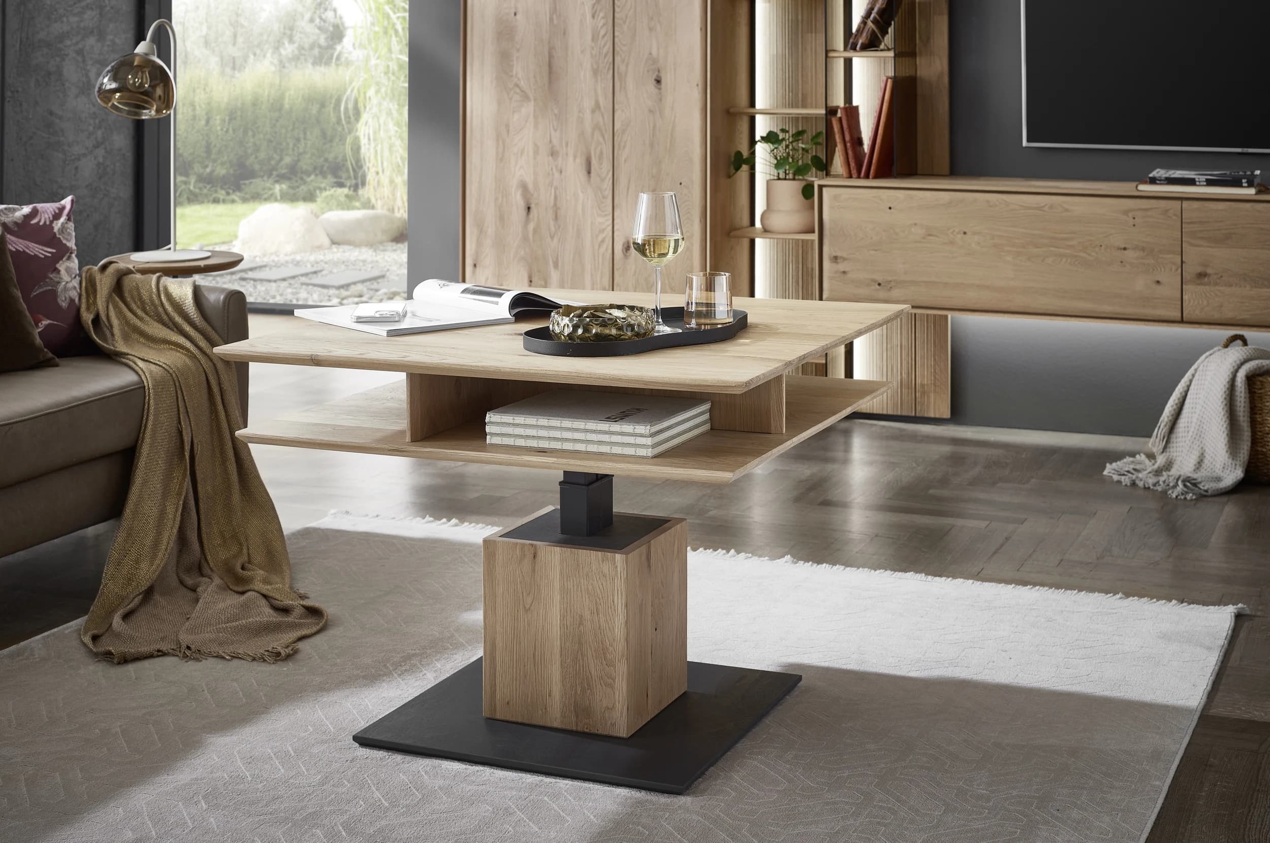 Couchtisch - höhenverstellbar L/B/H 85x85x48/63 cm, Kerneiche massiv