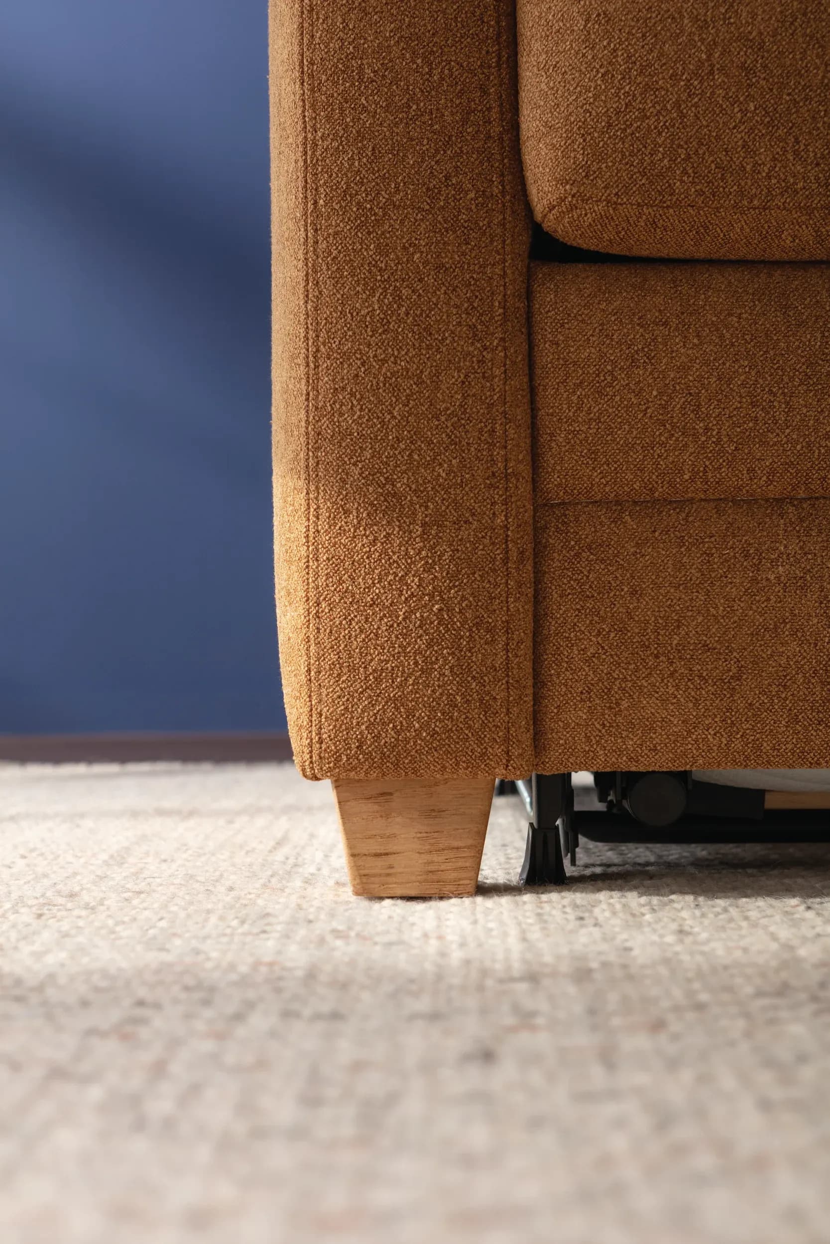 Sofa Lakeville 1 - inkl. Schlaffunktion, Gestell schwarz, Stoff, Senfgelb