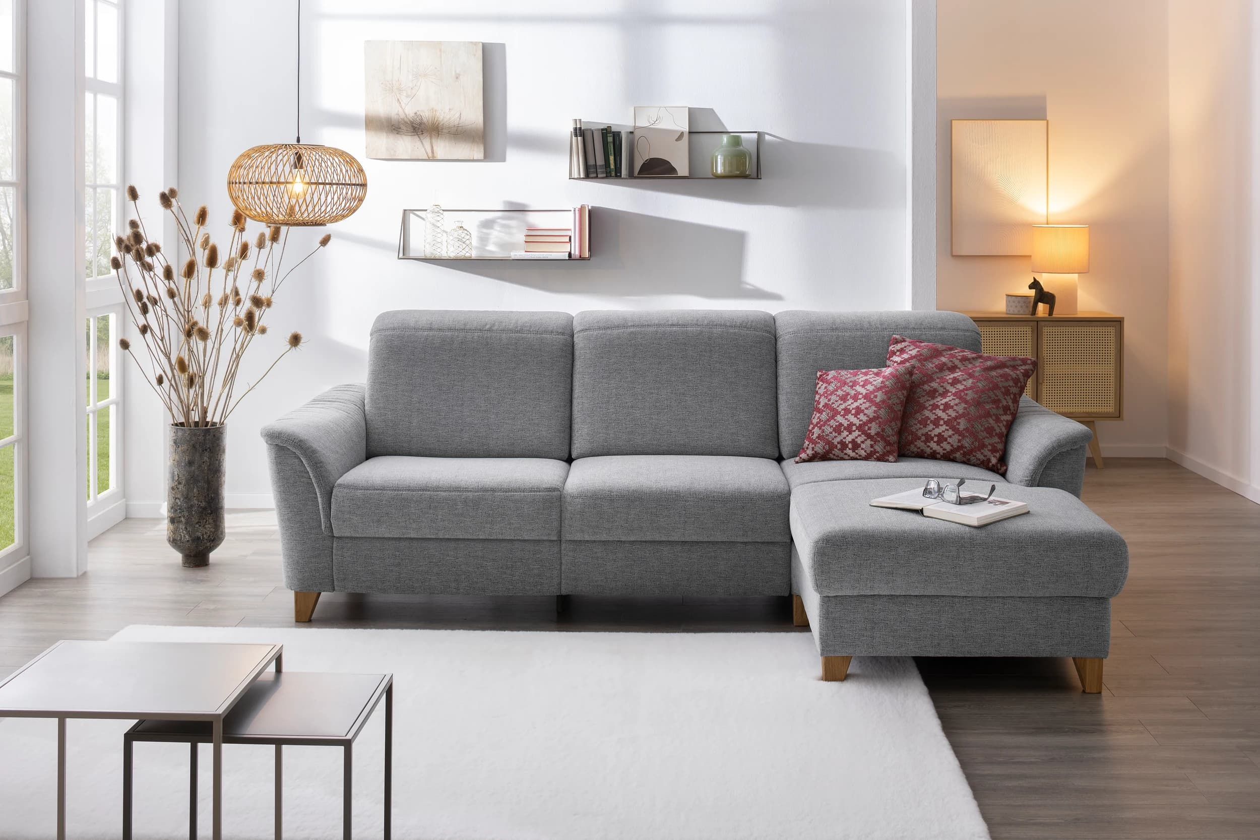 Ecksofa - 3-Sitzer mit Longchair rechts. Kopfteil verstellbar, Stoff, Grau