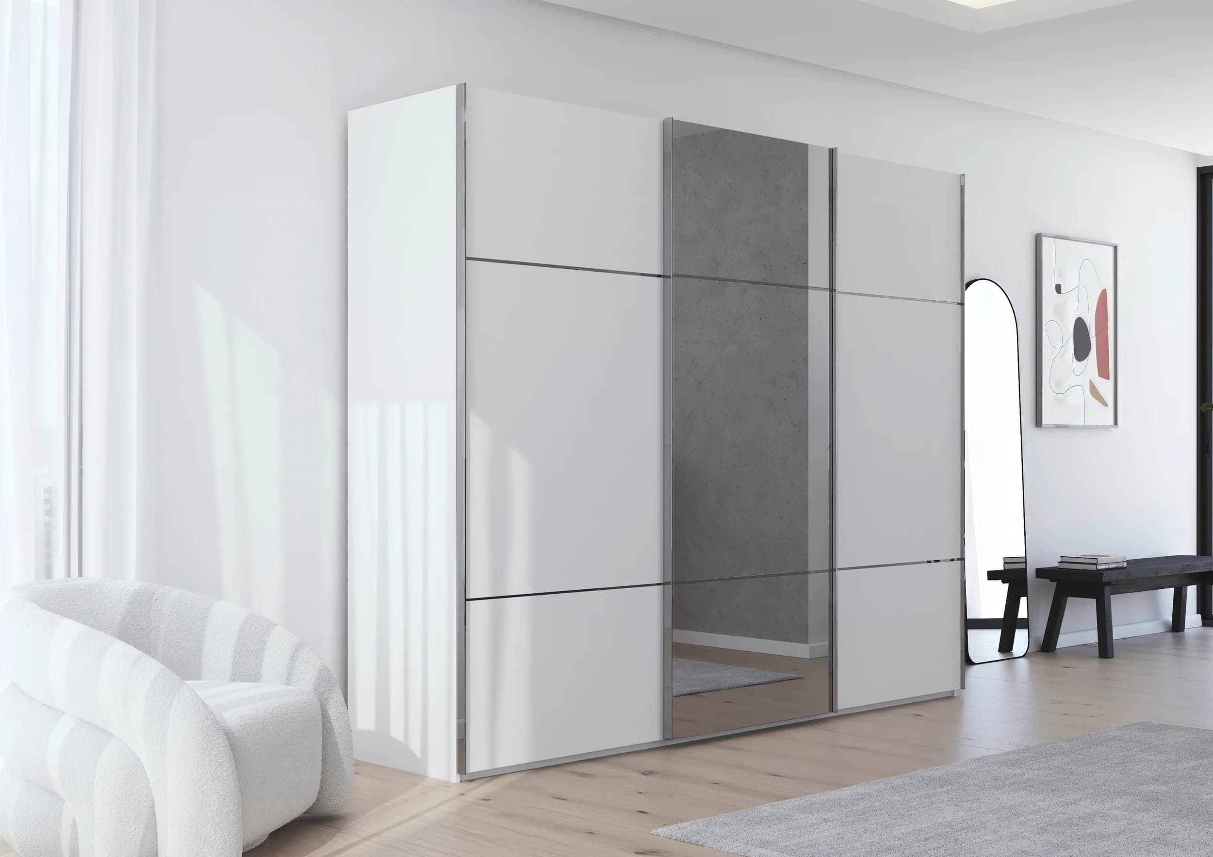 Schwebetürenschrank - B. ca. 301 cm, Alpinweiß Dekor, Mitteltür Spiegel