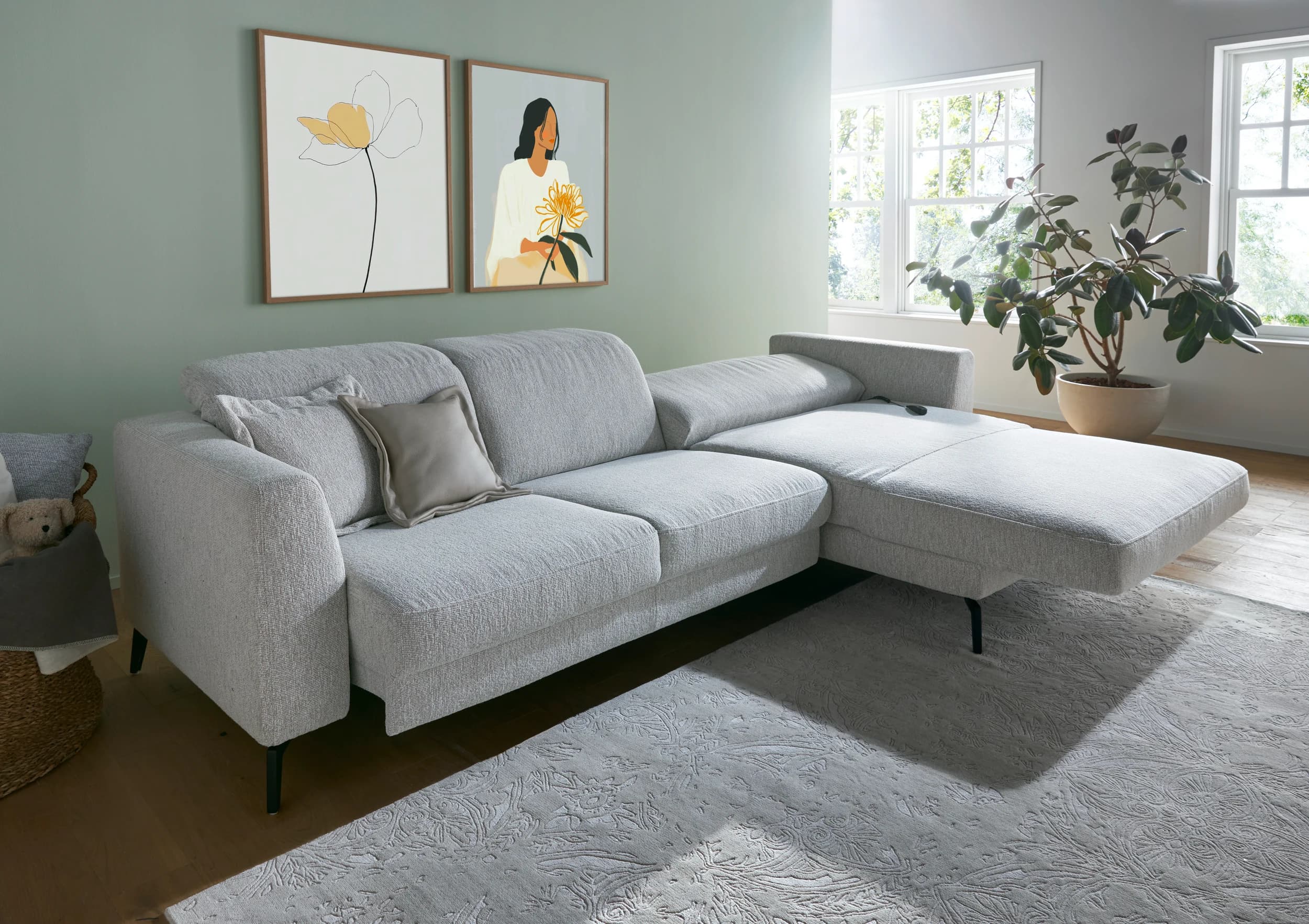 Ecksofa Rafaela 2.0 - 2,5-Sitzer mit Longchair rechts inkl. Sitzvorzug, Kopteilverstellung motorisch und Relaxfunktion motorisch im Longchair, Stoff, Champagner