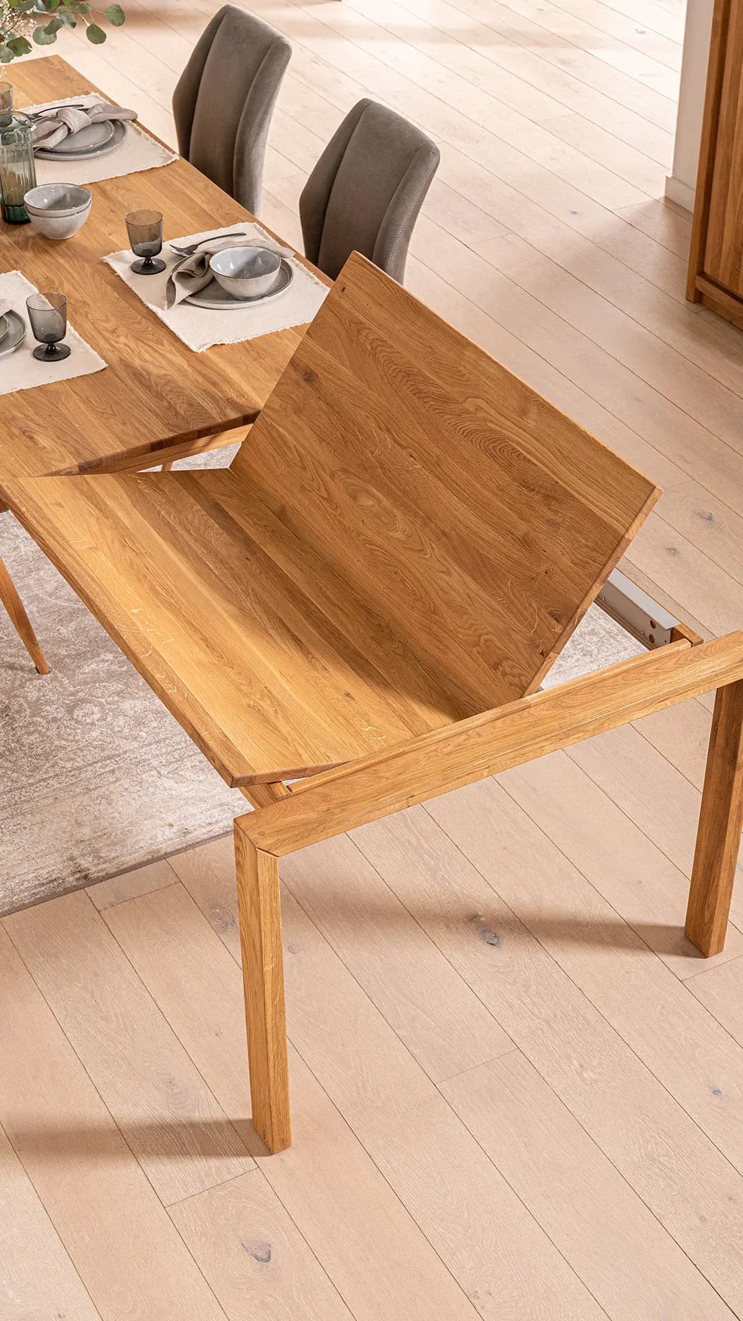 Esstisch Farmingdale - ausziehbar, Platte mit gerader Kante, LB ca. 200x90 cm, Eiche massiv, natur geölt