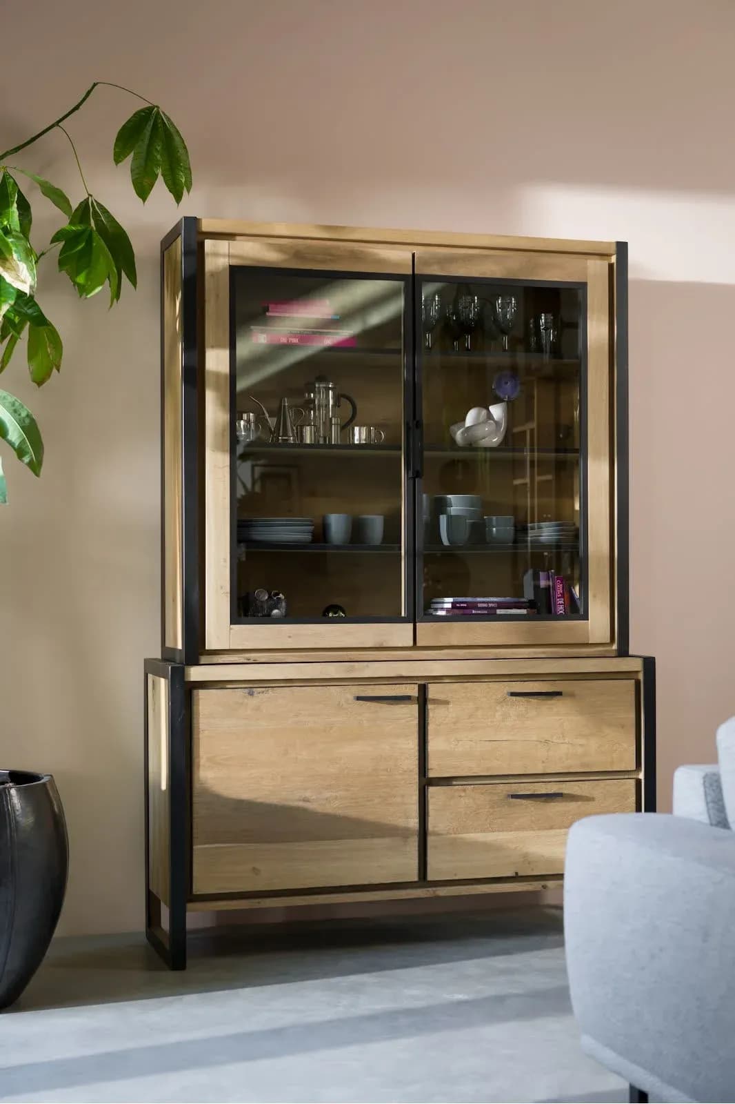 Metalo, Buffet 140 cm - 2-Glastüren (+ LED) + 1-Tuer + 2-Laden