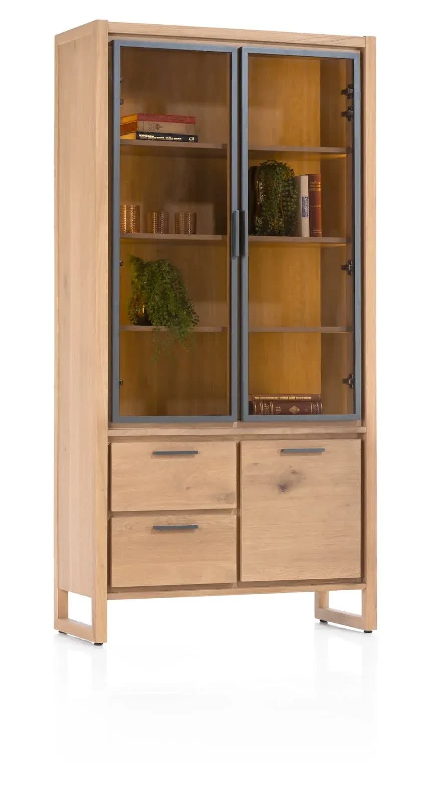 Nystead, Vitrine 100 cm. - 2-Glastüren + 1-Tür + 2-Laden (+LED)