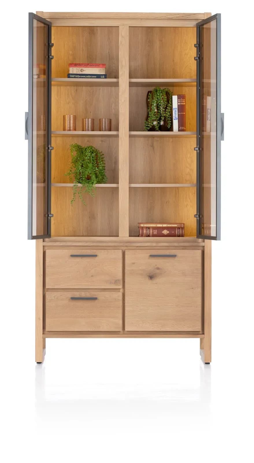 Nystead, Vitrine 100 cm. - 2-Glastüren + 1-Tür + 2-Laden (+LED)