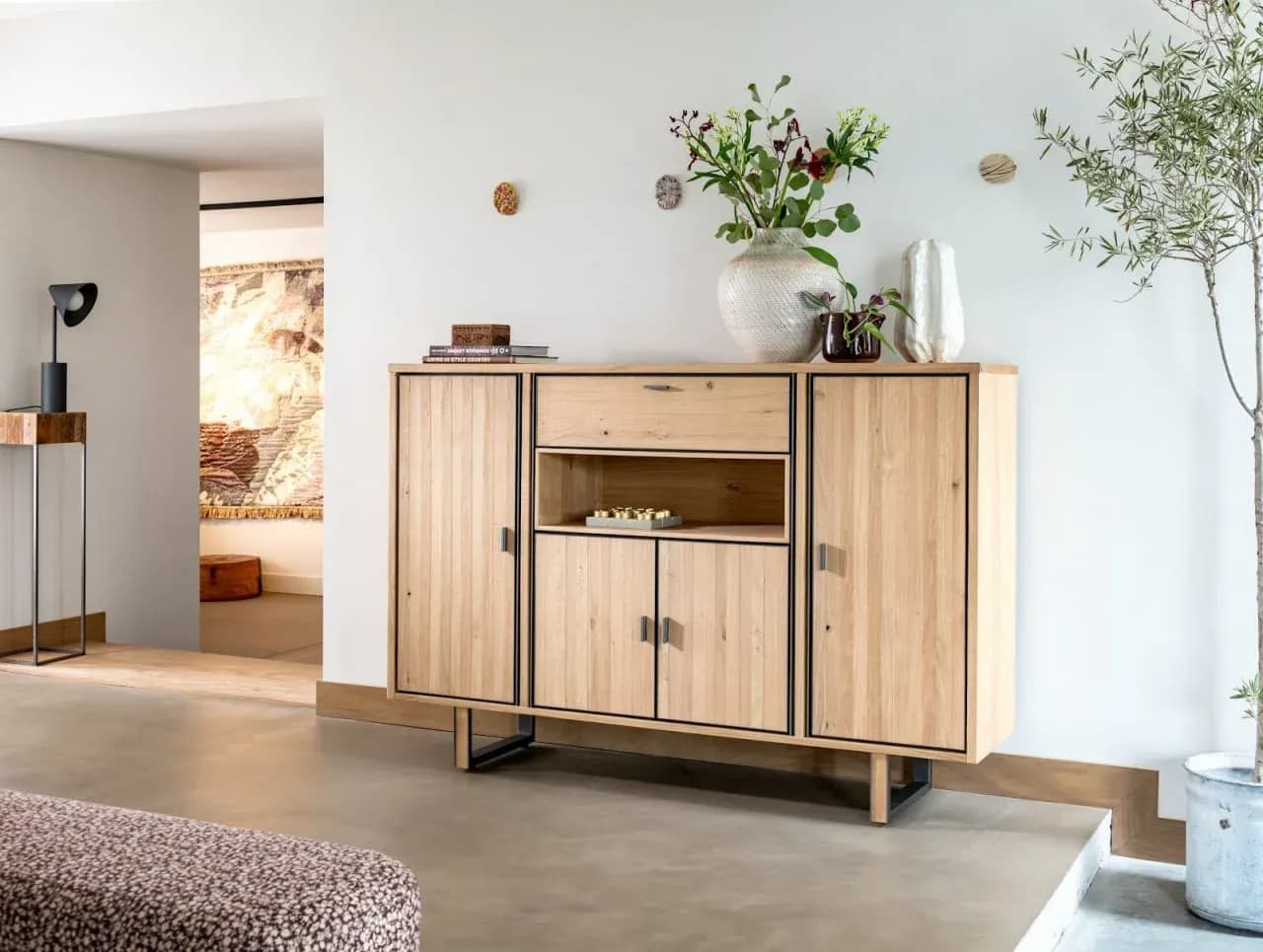 Shimanto, Highboard 180 cm - 4-Türen + 1-Lade + 1-Nische (dimmbare LED-Beleuchtung)