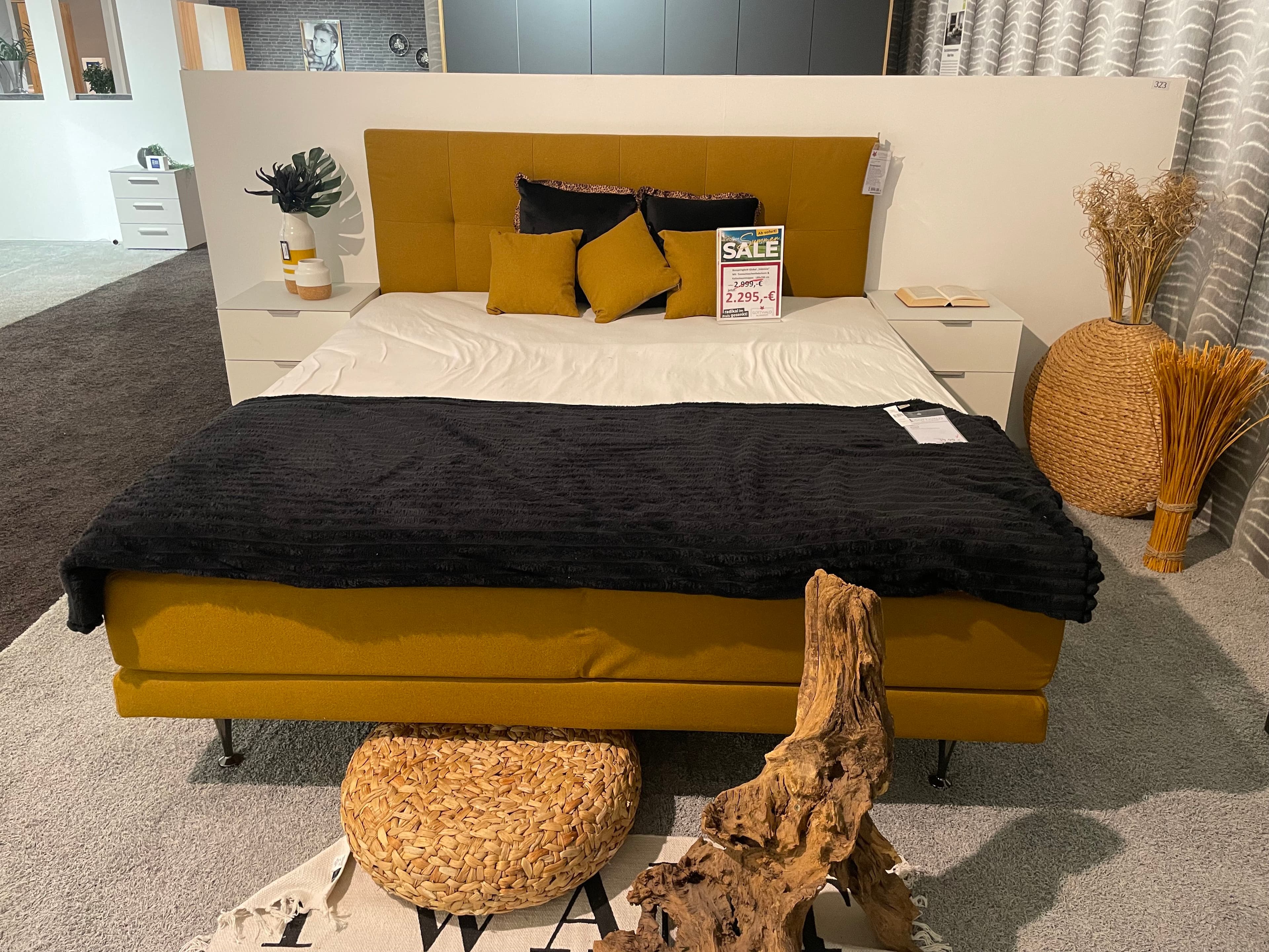 Boxspringbett Valencia Global curry-gelb – Ausstellungsstück im Möbelhaus Gottwald – der Wohnfuchs