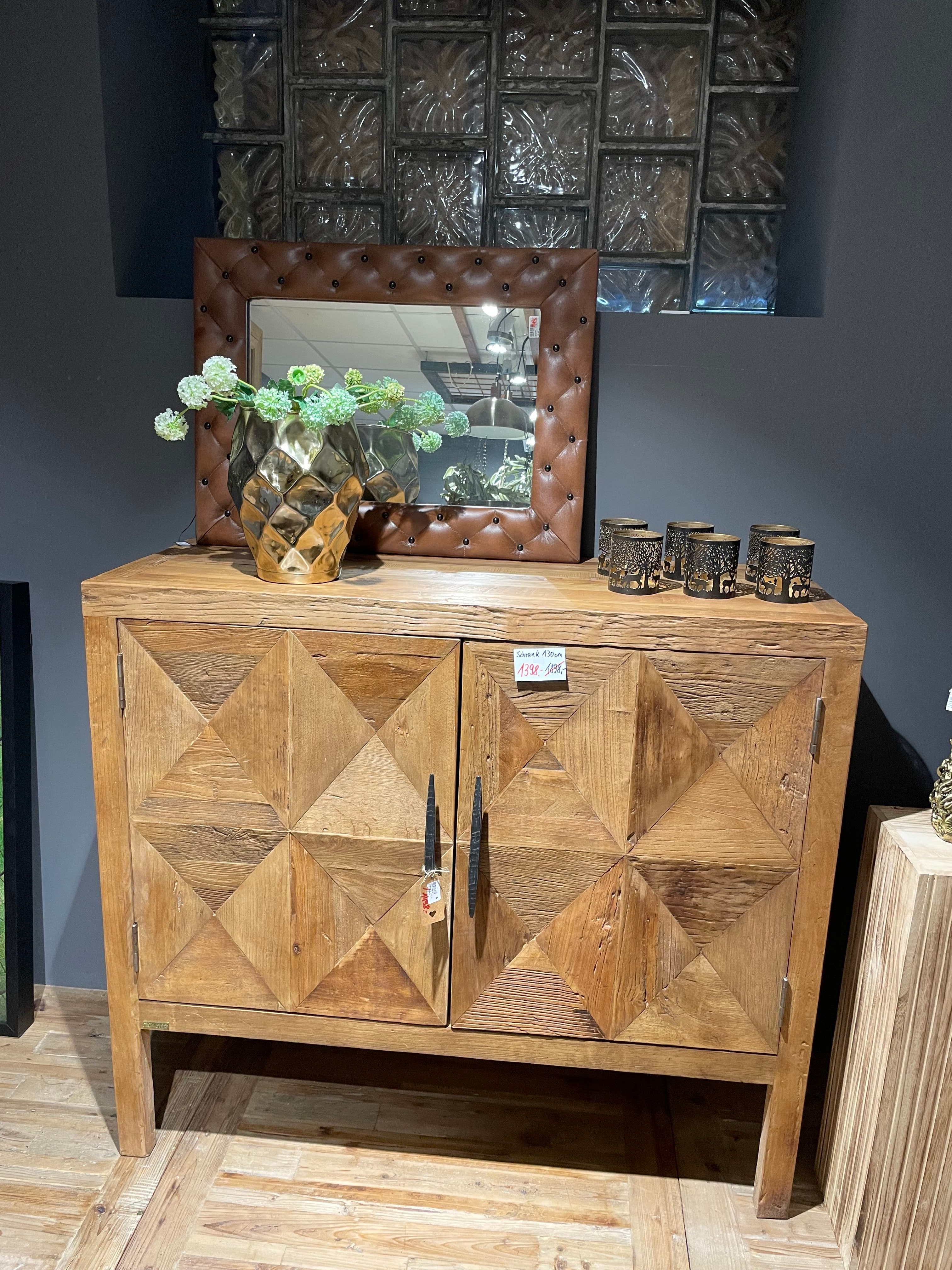Sideboard alte Ulme Colmore – Ausstellungsstück im Möbelhaus Gottwald – der Wohnfuchs