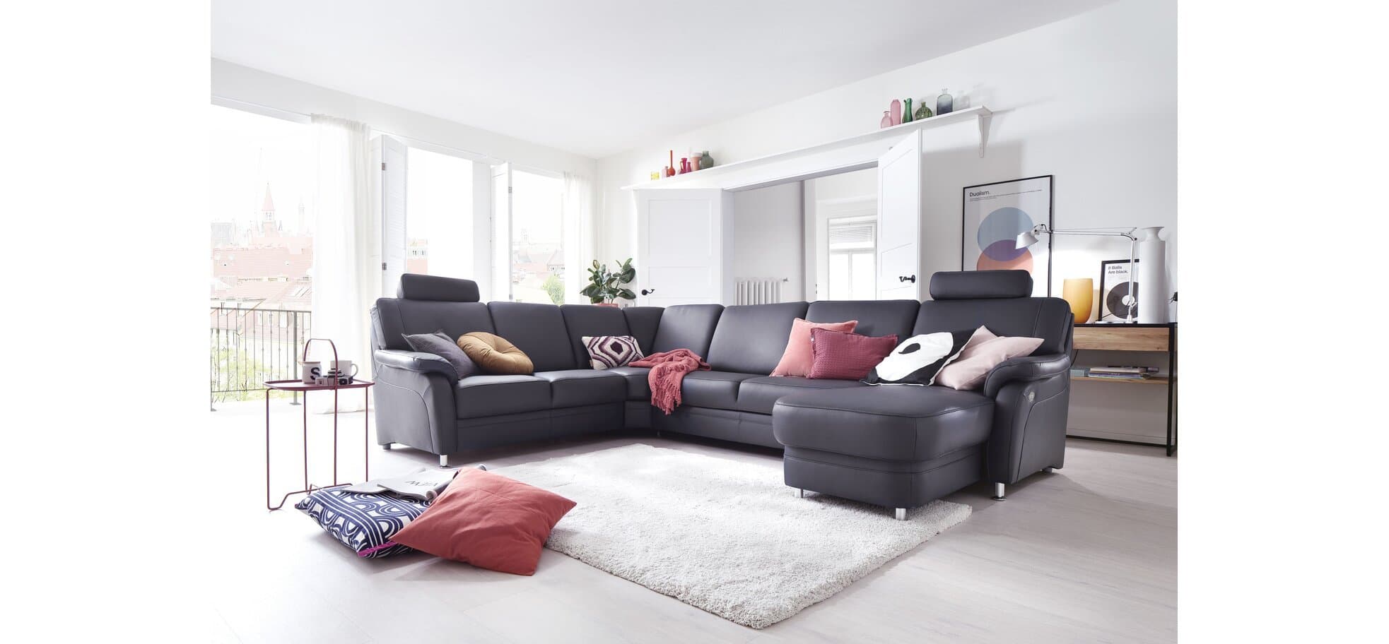 Couchliebe Ecksofa in der Möbelausstellung