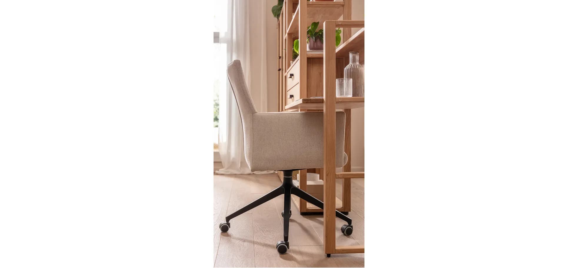 Regal fürs Homeoffice – Platz sparen in kleinen Wohnungen