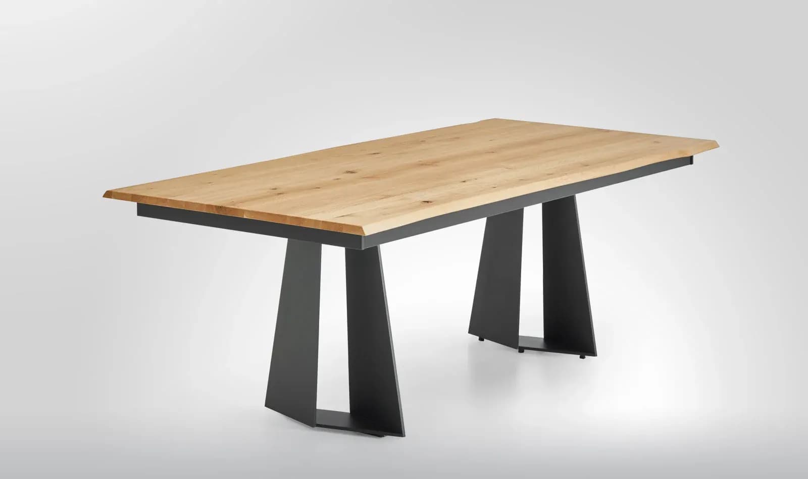 Esstisch - ausziehbar, LB ca. 320x100 cm, Wildeiche massiv